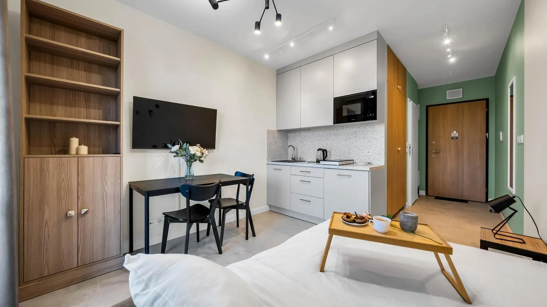 Apartment Wiktoryn Studio - Balcony, Gym & Sauna - By Rentujemy Warsaw